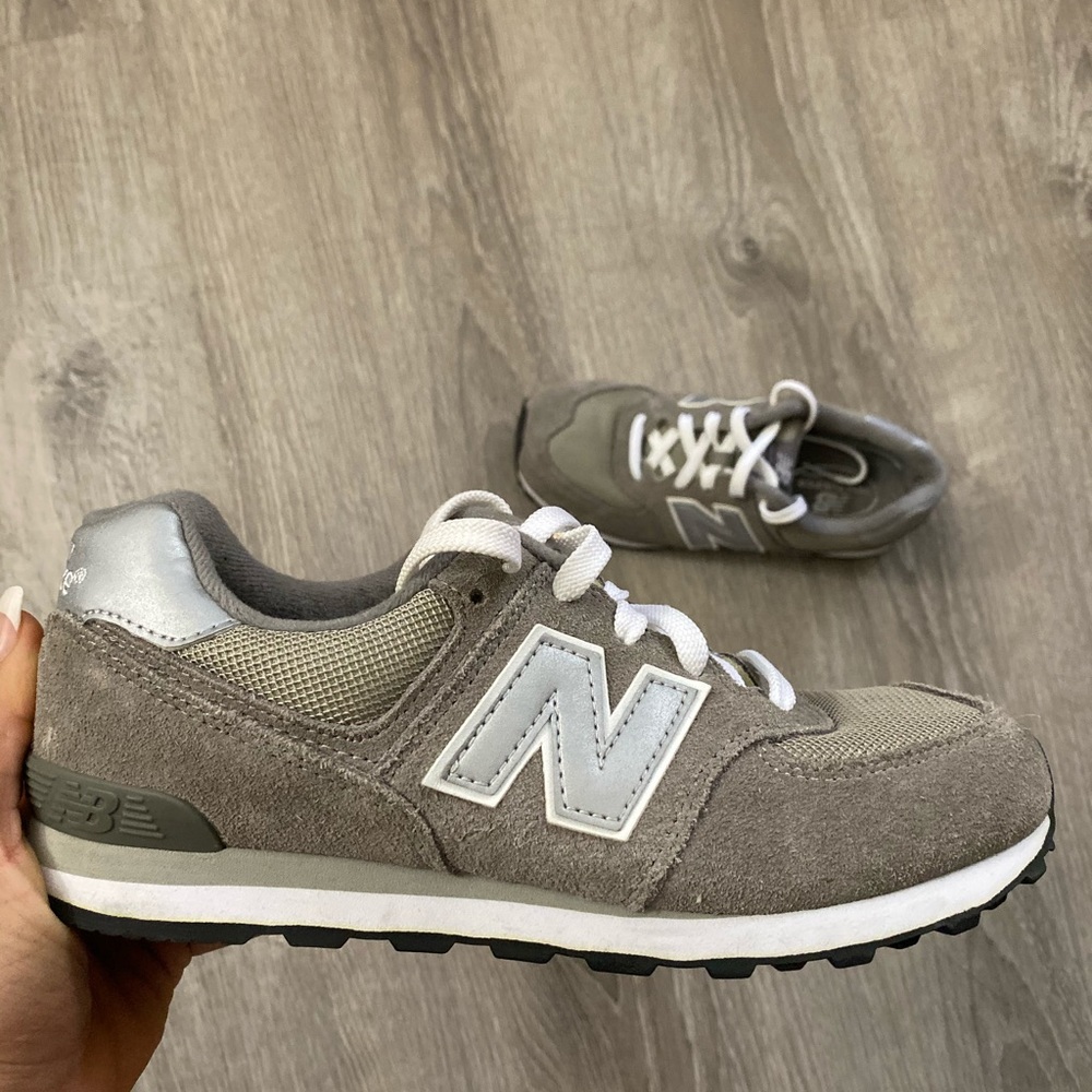 New Balance Gray Size 7